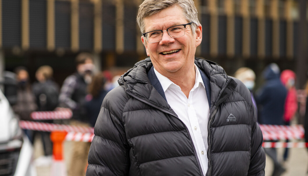 Rektor ved Universitetet i Oslo Svein Stølen er til stede når helsetjenesten ved Studentsamskipnaden i Oslo åpner et nytt korona-testtilbud på Universitetet i Oslo. Testingen vil foregå på Fredrikkeplassen på Blindern. Rektor ved Universitetet i Oslo Svein Stølen er til stede når helsetjenesten ved Studentsamskipnaden i Oslo åpner et nytt korona-testtilbud på Universitetet i Oslo. Testingen vil foregå på Fredrikkeplassen på Blindern.