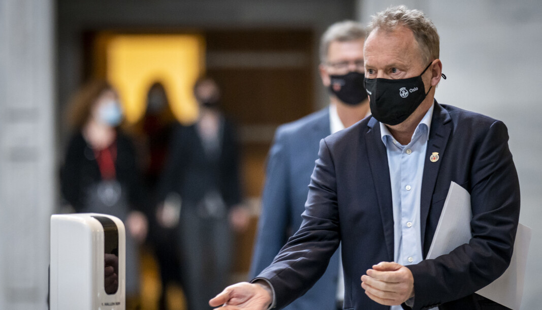 Byrådsleder Raymond Johansen (Ap) sier høye testtall gjør at vi fanger opp mer smitte, og han venter svært høye smittetall. Byrådsleder Raymond Johansen (Ap) sier høye testtall gjør at vi fanger opp mer smitte, og han venter svært høye smittetall.