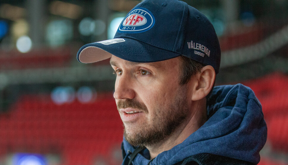 Frikk Juell i Vålerenga hockey håper i likhet med spillergruppa på mer Fjordkraftliga og et NM-sluttspill.