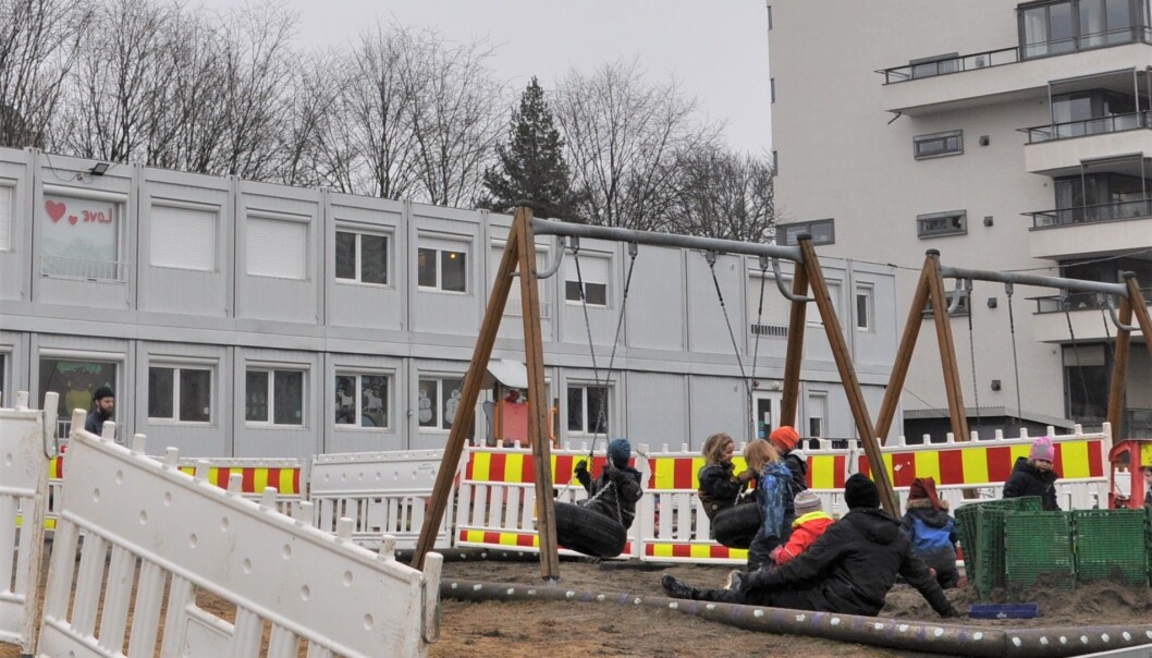I Oslo måtte hele 90 prosent av barnehagene redusere åpningstiden. I Oslo måtte hele 90 prosent av barnehagene redusere åpningstiden.