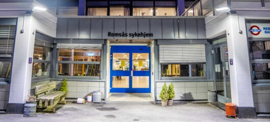 En beboer på Romsås sykehjem i Oslo som var syk med covid-19, døde