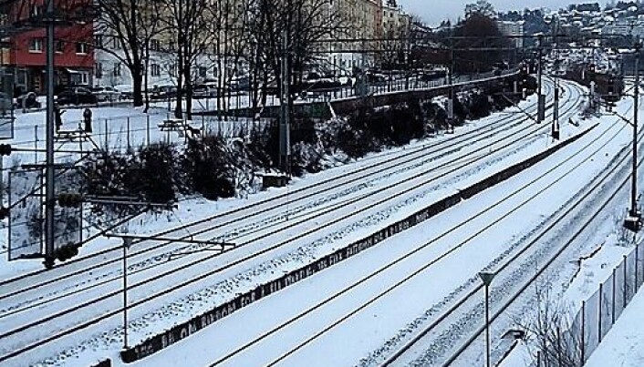 Sporene nedenfor Vålerengaparken, øverst i Schweigaards gate. Det blir ikke flere spor her av å rive Hylla. Sporene nedenfor Vålerengaparken, øverst i Schweigaards gate. Det blir ikke flere spor her av å rive Hylla.