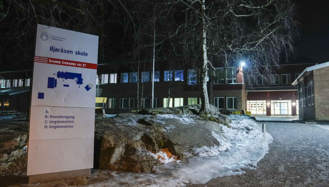 Bjøråsen skole på Romsås er allerede stengt på grunn av et større smitteutbrudd. Elevene får ikke komme tilbake før tidligst etter påskeferien. Bjøråsen skole på Romsås er allerede stengt på grunn av et større smitteutbrudd. Elevene får ikke komme tilbake før tidligst etter påskeferien.