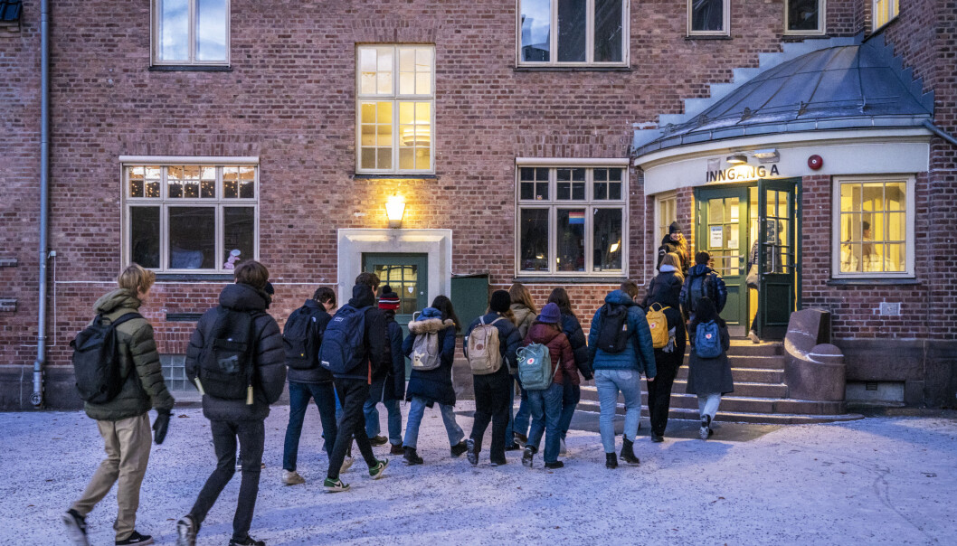 Redd barna er kritiske til at elevene ikke skal få gå på skolen. Her elever ved Fagerborg skole i bydel St. Hanshaugen. Redd barna er kritiske til at elevene ikke skal få gå på skolen. Her elever ved Fagerborg skole i bydel St. Hanshaugen.