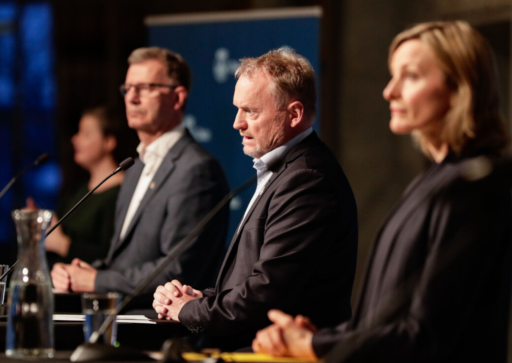 Byrådsleder Raymond Johansen (Ap), flankert av helsebyråd Robert Steen (Ap) og skolebyråd Inga Marte Thorkildsen (SV) innfører for første gang differensierte smitteverntiltak mellom bydeler i Oslo. Byrådsleder Raymond Johansen (Ap), flankert av helsebyråd Robert Steen (Ap) og skolebyråd Inga Marte Thorkildsen (SV) innfører for første gang differensierte smitteverntiltak mellom bydeler i Oslo.