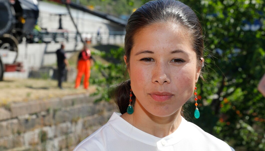 – Bompengene må opp dersom vi skal kutte klimagassutslippene raskt nok, sier Lan Marie Nguyen Berg (MDG). – Bompengene må opp dersom vi skal kutte klimagassutslippene raskt nok, sier Lan Marie Nguyen Berg (MDG).