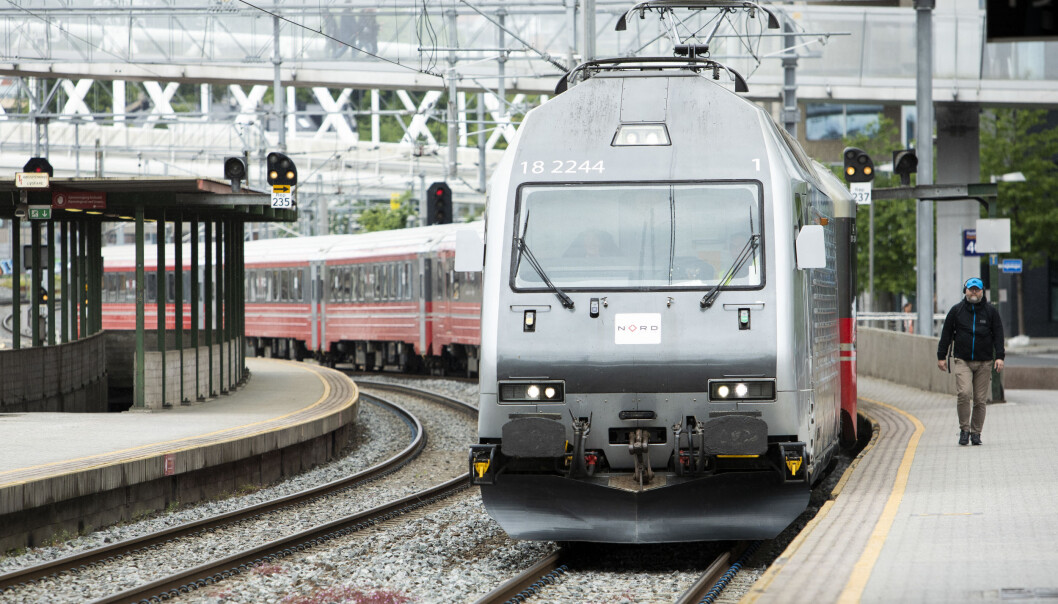 — Du må regne med forsinkelser og innstillinger. Dette skyldes signalfeil, opplyser Vy mandag ettermiddag. — Du må regne med forsinkelser og innstillinger. Dette skyldes signalfeil, opplyser Vy mandag ettermiddag.
