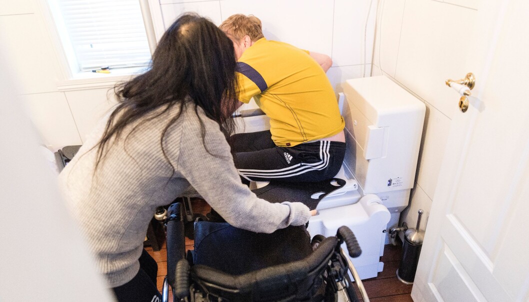 — Det finnes ikke dekning for å hevde at private omsorgsleverandører i mindre grad enn det det offentlige vektlegger overholdelse av lovverk, skriver James Stove Lorentzen (H). — Det finnes ikke dekning for å hevde at private omsorgsleverandører i mindre grad enn det det offentlige vektlegger overholdelse av lovverk, skriver James Stove Lorentzen (H).