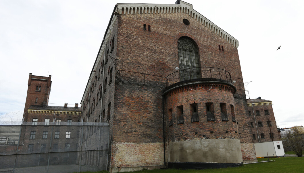 — Regjeringen vil nå finne et nytt alternativ utenfor Oslo, slik at vi kan hjelpe Oslo med å frigjøre området på Grønland til byutvikling, sier justisminister Monica Mæland (H) om plassering av Oslo fengsel. — Regjeringen vil nå finne et nytt alternativ utenfor Oslo, slik at vi kan hjelpe Oslo med å frigjøre området på Grønland til byutvikling, sier justisminister Monica Mæland (H) om plassering av Oslo fengsel.