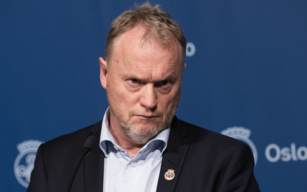 — Vi kommer til å lette opp når det er riktig å gjøre det, sier byrådsleder Raymond Johansen (Ap). Dermed blir det ingen koronalettelser i Oslo denne uken. — Vi kommer til å lette opp når det er riktig å gjøre det, sier byrådsleder Raymond Johansen (Ap). Dermed blir det ingen koronalettelser i Oslo denne uken.