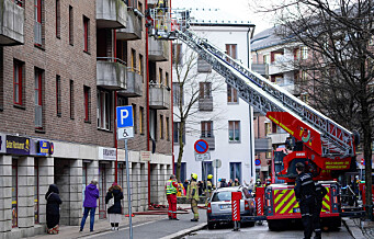 Tre personer hentet ut fra brann i Motzfeldts gate. Røyk ble spredt i bygningen