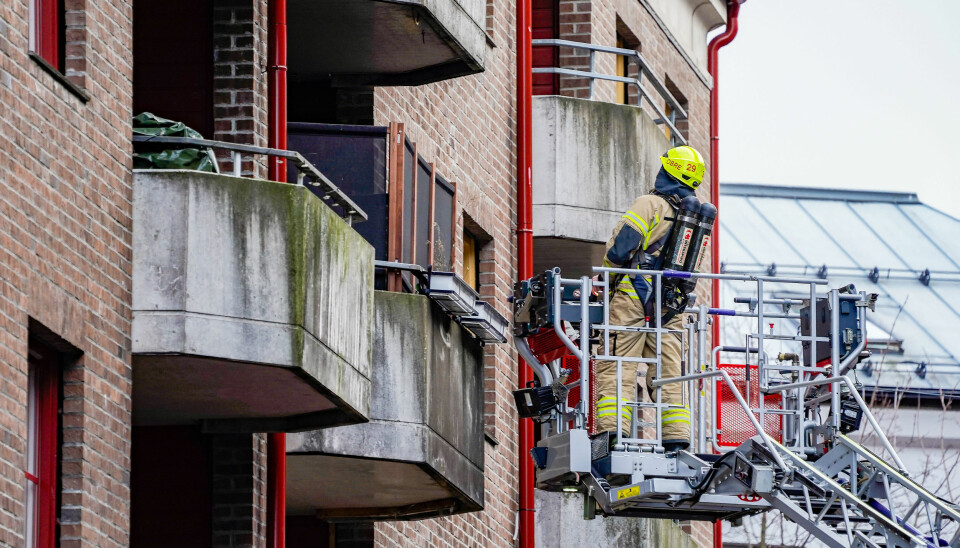 Mannskaper fra Oslo brann- og redningsetat fikk relativt raskt kontroll over en brannen som startet på kjøkkenet i en leilighet i Motzfeldts gate på Grønland.