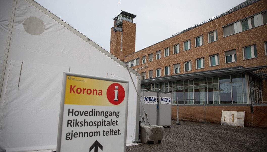 Åtte pasienter og tre ansatte ved Radiumhospitalet i Oslo har fått påvist koronavirus. Åtte pasienter og tre ansatte ved Radiumhospitalet i Oslo har fått påvist koronavirus.