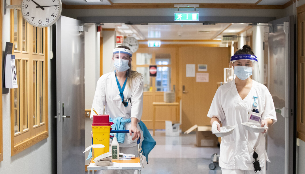 To hjemmeboende pasienter tilknyttet Kommunal covid-19 behandlingsenhet (KCB), har dødd med koronavirus i Oslo den siste uken, opplyser Sykehjemsetaten. To hjemmeboende pasienter tilknyttet Kommunal covid-19 behandlingsenhet (KCB), har dødd med koronavirus i Oslo den siste uken, opplyser Sykehjemsetaten.