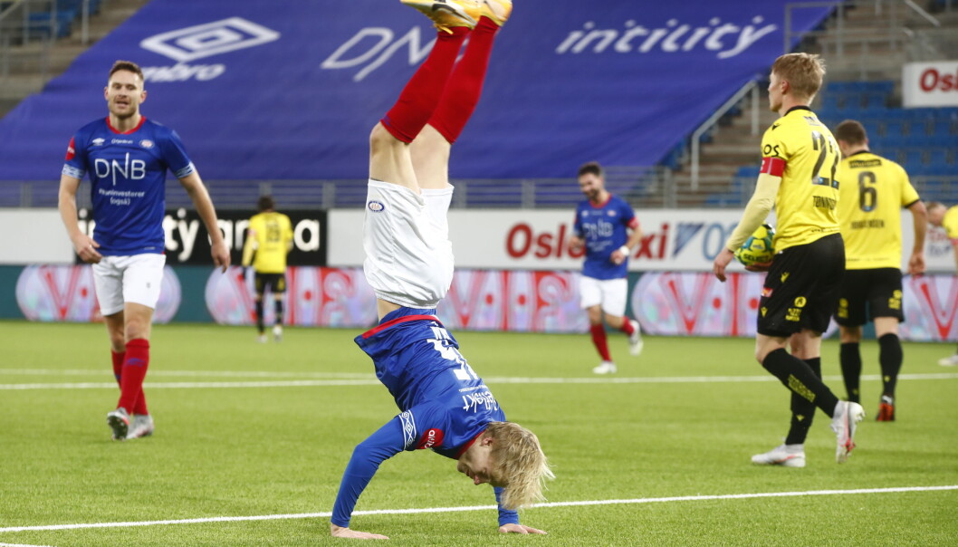 Odin Thiago Holm med spektakulær målfeiring forrige sesong. Odin Thiago Holm med spektakulær målfeiring forrige sesong.