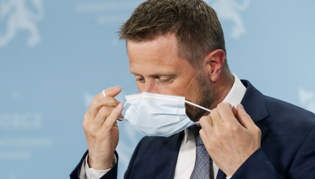 Helse- og omsorgsminister Bent Høie (H) har forståelse for at Oslo ønsker seg flere vaksinedoser. Helse- og omsorgsminister Bent Høie (H) har forståelse for at Oslo ønsker seg flere vaksinedoser.