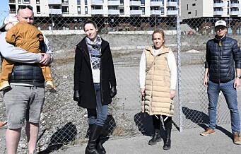 Foreldre og barn har ventet i fem år på ny skole i Bjørvika. — Vi føler oss sveket, sier barnefamilier på Sørenga