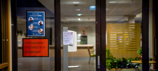 Oslo letter på besøksreglene ved sykehjem. Fra fredag kan besøkende komme uten å varsle på forhånd.