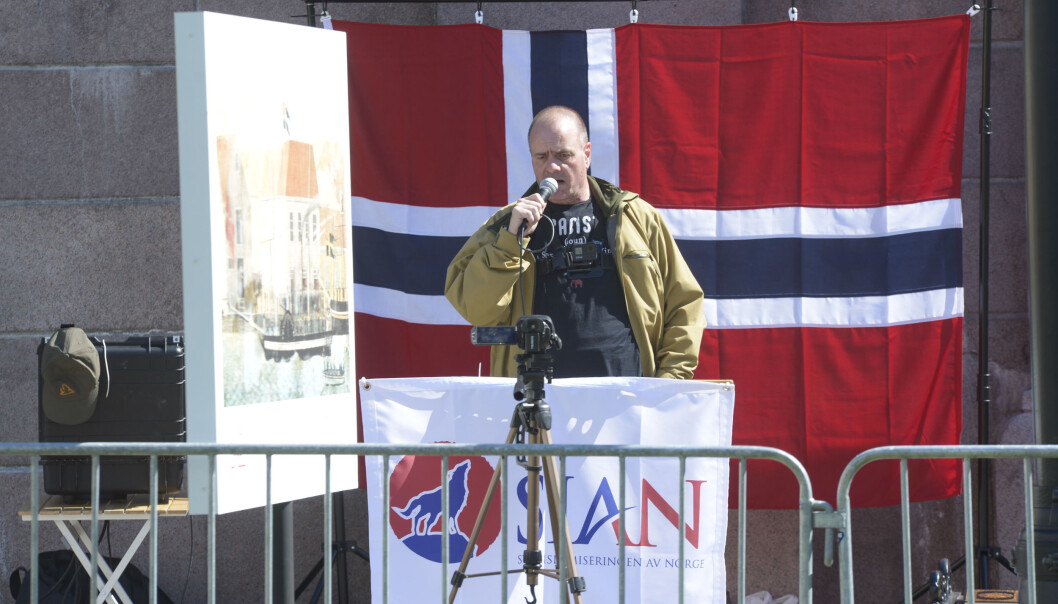Politiet avviser at de frarådet Lars Thorsen og Sian å brenne Koranen foran Stortinget lørdag. Politiet avviser at de frarådet Lars Thorsen og Sian å brenne Koranen foran Stortinget lørdag.
