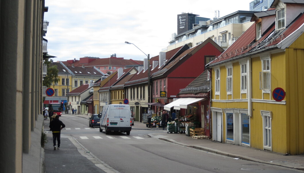 Ved klokka 06.00 rykket politiet ut til Tøyengata i Oslo. Kort tid senere ble en mann i 30-årene anholdt og senere på formiddagen ble mannen pågrepet og siktet for drapsforsøk. Ved klokka 06.00 rykket politiet ut til Tøyengata i Oslo. Kort tid senere ble en mann i 30-årene anholdt og senere på formiddagen ble mannen pågrepet og siktet for drapsforsøk.