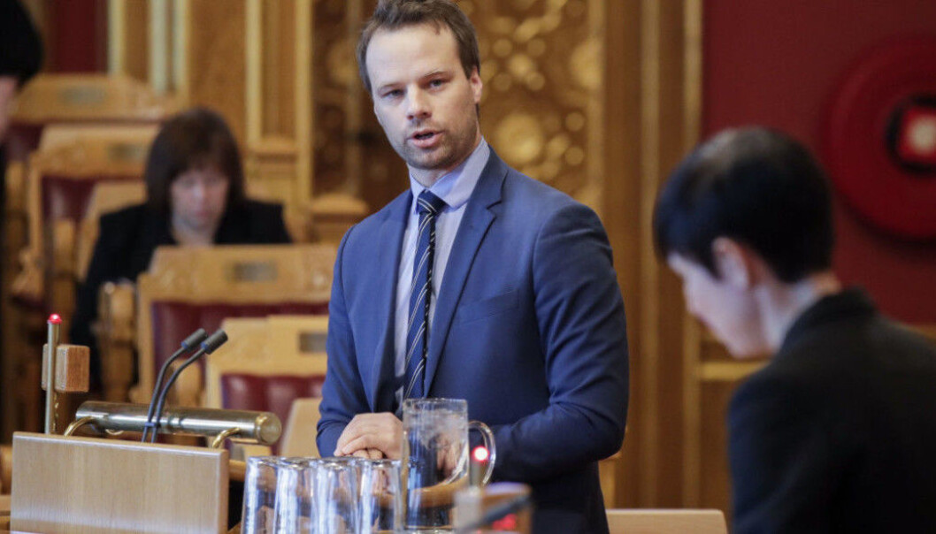 Jon Helgheim ble vraket av sitt eget fylkesparti Buskerud Frp i stortingsnominasjonen. Så hoppet han over til Oslo Frp og er nå på andreplass ved fylkespartiets stortingsliste i hovedstaden. Jon Helgheim ble vraket av sitt eget fylkesparti Buskerud Frp i stortingsnominasjonen. Så hoppet han over til Oslo Frp og er nå på andreplass ved fylkespartiets stortingsliste i hovedstaden.