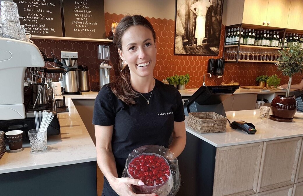 Daglig leder Caroline Aabel ved Baker Hansen på Løren håper stoltyveriene tar slutt og at de får tilbake de som er stjålet. Daglig leder Caroline Aabel ved Baker Hansen på Løren håper stoltyveriene tar slutt og at de får tilbake de som er stjålet.