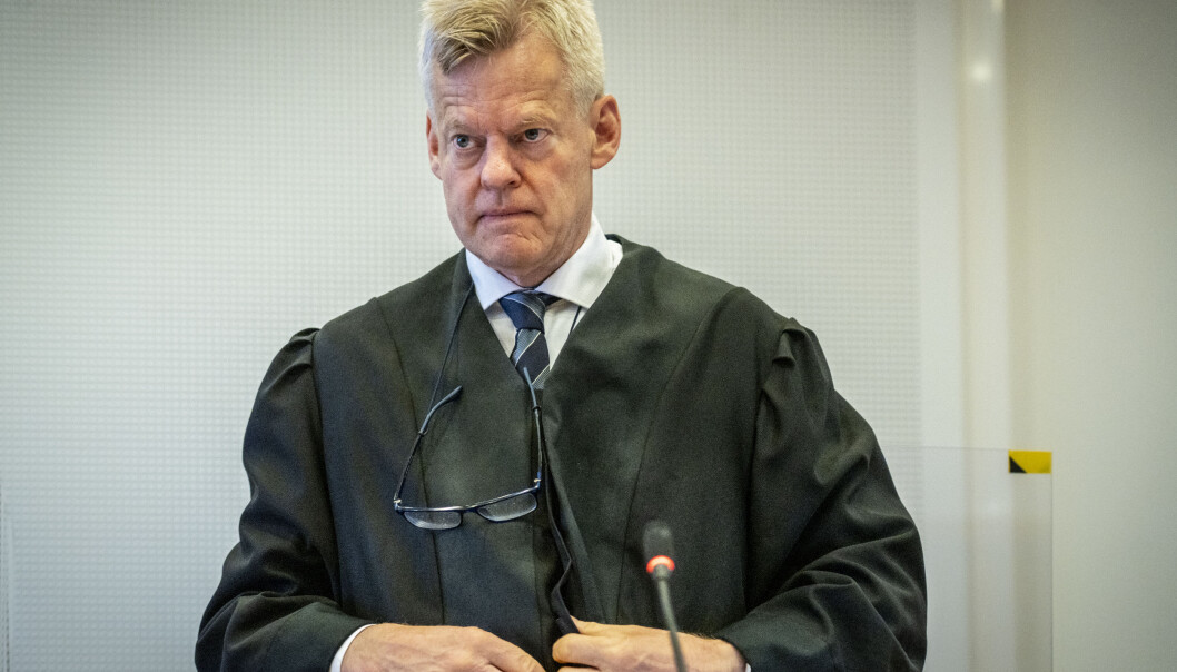 Morten Furuholmen er forsvarer for mannen som er hovedtiltalt for å ha drept en 21-åring ble skutt ved Prinsdal Grill i Prinsdal i januar i fjor. Morten Furuholmen er forsvarer for mannen som er hovedtiltalt for å ha drept en 21-åring ble skutt ved Prinsdal Grill i Prinsdal i januar i fjor.