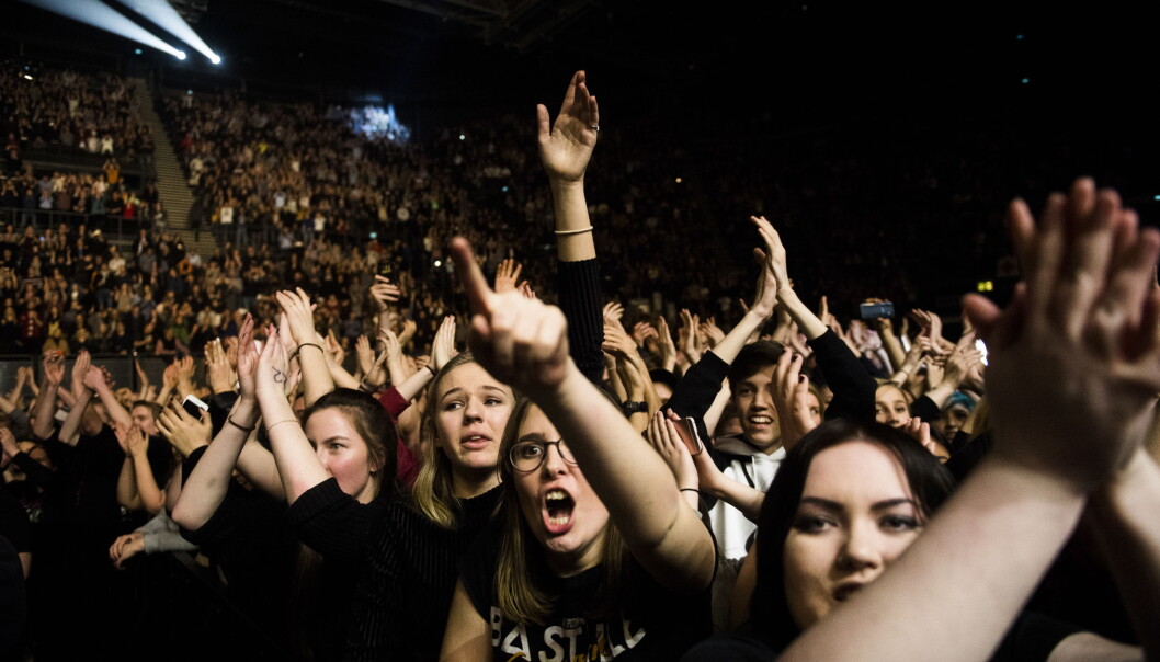 Kriteriet for å være med på en mulig test-konsert er at man ikke er vaksinert, og ikke er i en risikogruppe. Utvelgelsen kan ende opp som loddtrekning. Kriteriet for å være med på en mulig test-konsert er at man ikke er vaksinert, og ikke er i en risikogruppe. Utvelgelsen kan ende opp som loddtrekning.