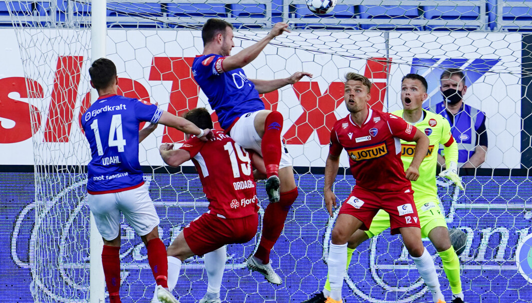 Vålerengas Jonatan Tollås Nation skårer 0-1 under eliteseriekampen mellom Vålerenga og Sandefjord på Intility Arena i Oslo søndag.Foto: Terje Pedersen / NTB Vålerengas Jonatan Tollås Nation skårer 0-1 under eliteseriekampen mellom Vålerenga og Sandefjord på Intility Arena i Oslo søndag.Foto: Terje Pedersen / NTB