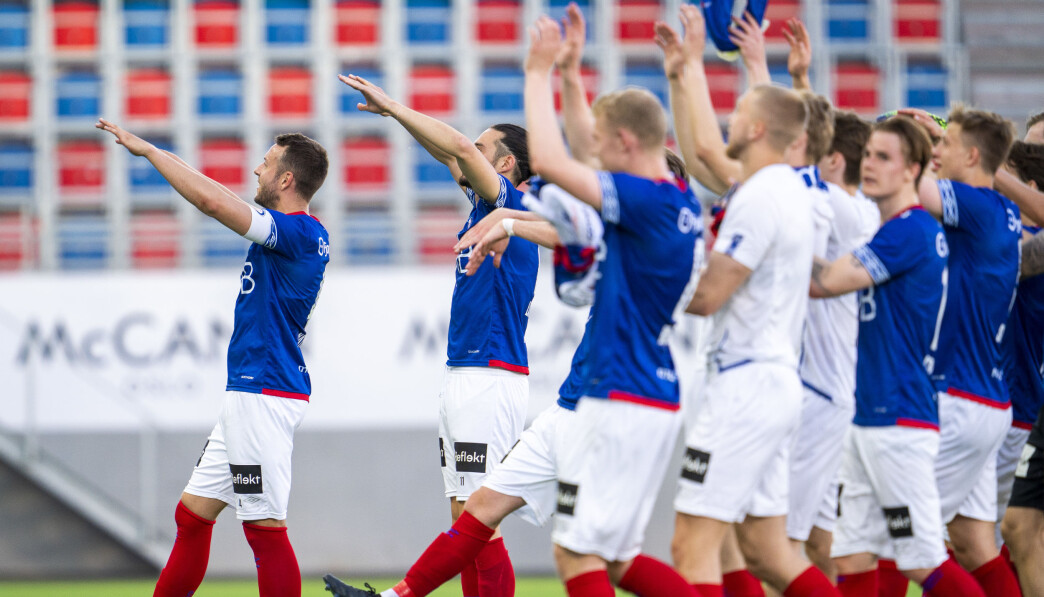 Vålerenga og Jonatan Tollås Nation jubler etter eliteseriekampen mellom Vålerenga og Sandefjord i Oslo. Foto: Terje Pedersen / NTB Vålerenga og Jonatan Tollås Nation jubler etter eliteseriekampen mellom Vålerenga og Sandefjord i Oslo. Foto: Terje Pedersen / NTB