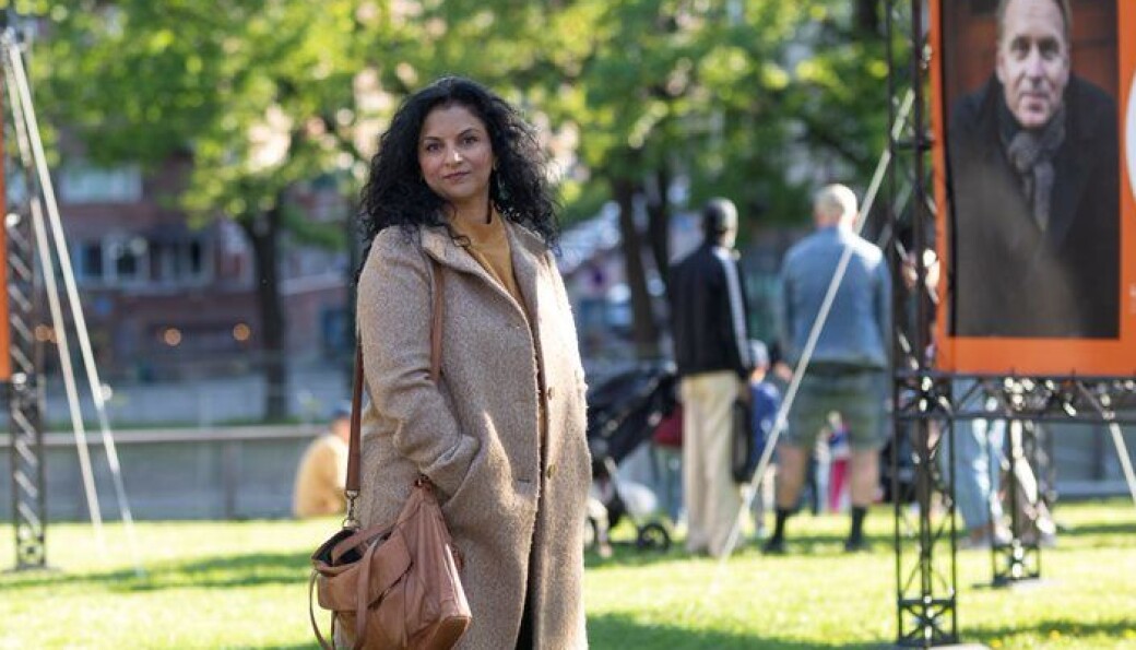 — Jeg håper at utstillingen kan være et bidrag til mer tilhørighet og samhørighet, sier fotojournalist Iffit Qureshi om nabolagsportrettene hun stiller ut ved Alexander Kiellands plass i sommer. — Jeg håper at utstillingen kan være et bidrag til mer tilhørighet og samhørighet, sier fotojournalist Iffit Qureshi om nabolagsportrettene hun stiller ut ved Alexander Kiellands plass i sommer.