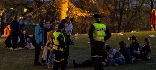 Rekordmange samlet på St. Hanshaugen i natt. Politiet anslår at 3.000 var i parken