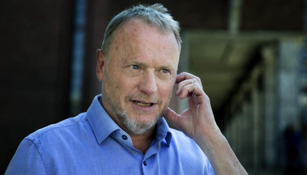 Byrådsleder Raymond Johansen får kritikk av opposisjonen i Oslo for ikke å ha fulgt alle rådene fra helsemyndighetene. Byrådsleder Raymond Johansen får kritikk av opposisjonen i Oslo for ikke å ha fulgt alle rådene fra helsemyndighetene.