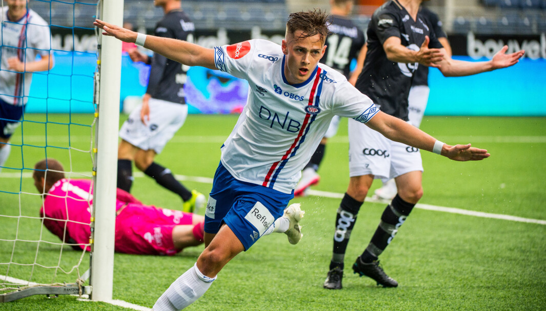 Vålerengas Henrik Udahl jubler etter 0-1 målet under eliteseriekampen i fotball mellom Viking og Vålerenga på Viking stadion. Foto: Carina Johansen / NTB Vålerengas Henrik Udahl jubler etter 0-1 målet under eliteseriekampen i fotball mellom Viking og Vålerenga på Viking stadion. Foto: Carina Johansen / NTB