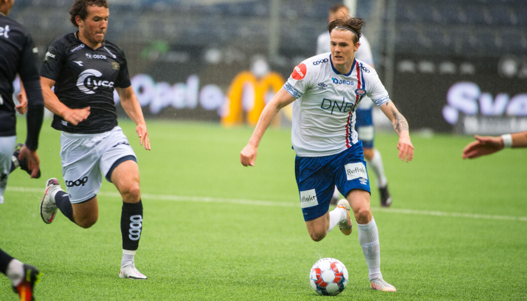 Stavanger 20210613. Vikings Joe Bell i duell med Tobias Christensen under eliteseriekampen i fotball mellom Viking og Vlerenga p Viking stadion.Foto: Carina Johansen / NTB Stavanger 20210613. Vikings Joe Bell i duell med Tobias Christensen under eliteseriekampen i fotball mellom Viking og Vlerenga p Viking stadion.Foto: Carina Johansen / NTB