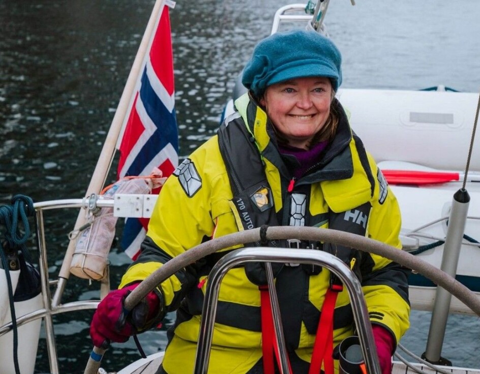 Høyres gruppeleder Anne Haabeth Rygg bor i seilbåt og har tilbragt tusenvis av timer på fjorden. Slik sett er hun godt skikket til å ta roret.