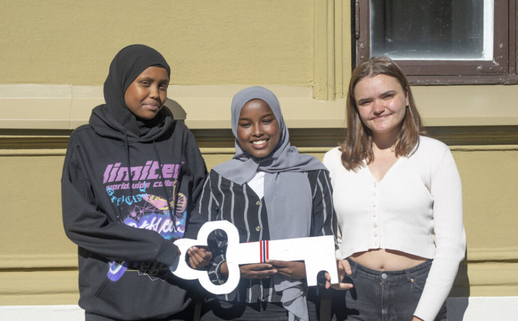Fra v. Farhiia Abdi, Aicha Ali og Katarina Lyng. Ungdommene fikk i gang politikerne da arbeidet med ungdomshuset i Stensparken stanset opp. Fra v. Farhiia Abdi, Aicha Ali og Katarina Lyng. Ungdommene fikk i gang politikerne da arbeidet med ungdomshuset i Stensparken stanset opp.