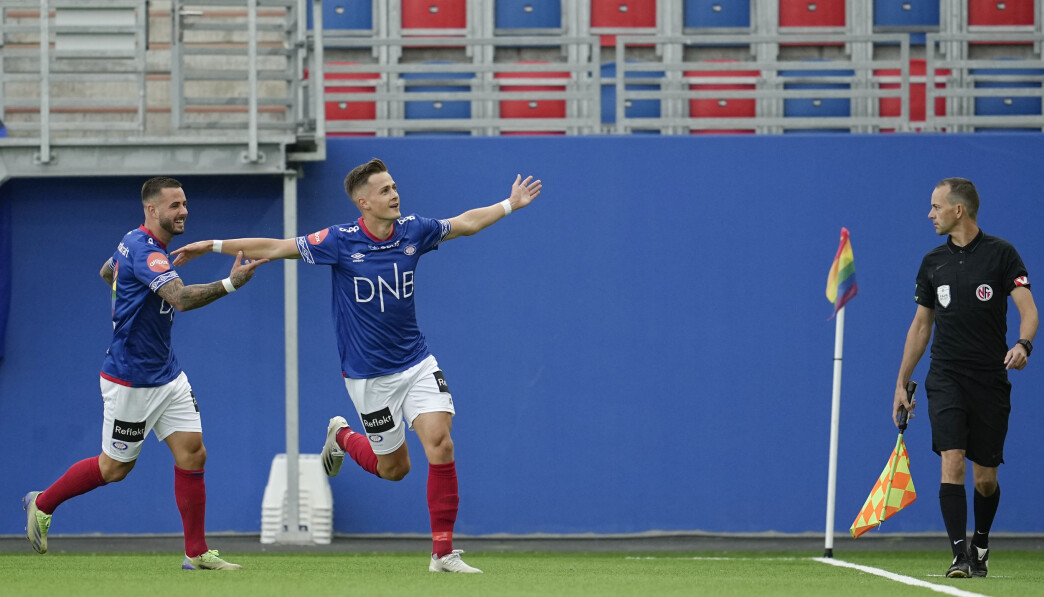 Jubel for scoring 1-0 ved VIFs Henrik Udahl (t.h.) under eliteseriekampen i fotball mellom Vålerenga og Odd på Intility Arena. Foto: Fredrik Hagen / NTB Jubel for scoring 1-0 ved VIFs Henrik Udahl (t.h.) under eliteseriekampen i fotball mellom Vålerenga og Odd på Intility Arena. Foto: Fredrik Hagen / NTB