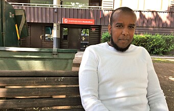Abdi (34) og familien hans må ut av Enerhaugen studenthus på Tøyen. Studentsamskipnaden vil stykke opp leilighetene i studentblokka. – Sjokkerte