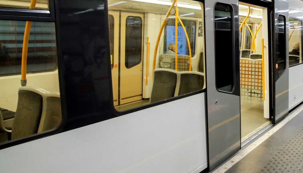 T-banen er i gang igjen, opplyser Ruter ved 16-tiden torsdag ettermiddag. T-banen er i gang igjen, opplyser Ruter ved 16-tiden torsdag ettermiddag.