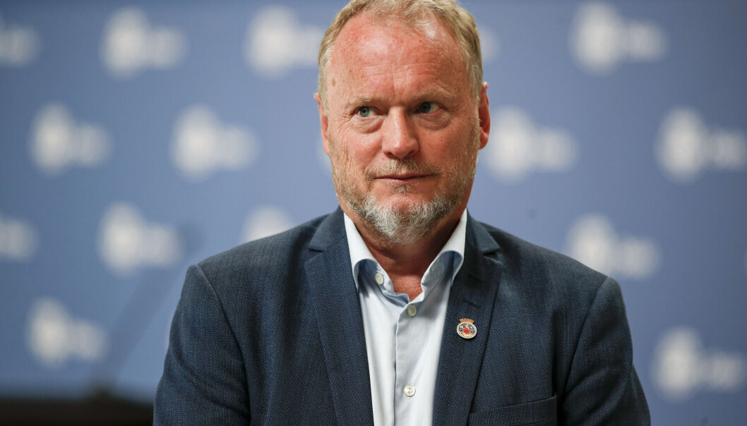 «I går gikk flere Oslo-leger ut og advarte mot kjøring på natten, på grunn av mange alvorlige skader nattestid. Det støtter jeg», skriver Raymond Johansen på Facebook. «I går gikk flere Oslo-leger ut og advarte mot kjøring på natten, på grunn av mange alvorlige skader nattestid. Det støtter jeg», skriver Raymond Johansen på Facebook.