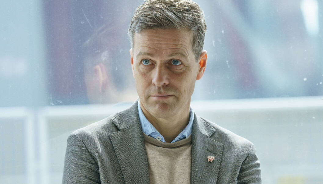 — Vi jobber fortsatt med flere innstramminger. Og som vi har sagt har hele tiden - dette er det et felles ansvar å håndtere. Det involverer stat, kommuner, utleiere og brukere, sier Knut Arild Hareide (KrF). — Vi jobber fortsatt med flere innstramminger. Og som vi har sagt har hele tiden - dette er det et felles ansvar å håndtere. Det involverer stat, kommuner, utleiere og brukere, sier Knut Arild Hareide (KrF).
