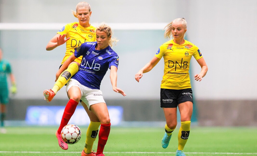 Celin Bizet Ildhusøy og resten av Vålerenga-spillerne slet med å skape noe offensivt i første omgang mot Lillestrøm. Celin Bizet Ildhusøy og resten av Vålerenga-spillerne slet med å skape noe offensivt i første omgang mot Lillestrøm.