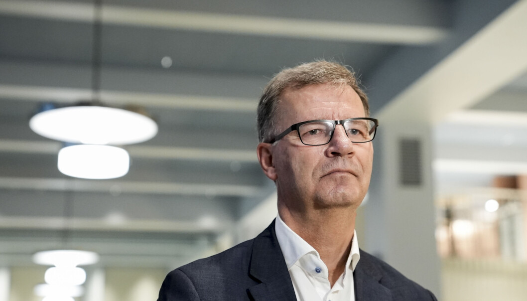 Helsebyråd Robert Steen (Ap) mener koronareglene bør slakkes på. Helsebyråd Robert Steen (Ap) mener koronareglene bør slakkes på.