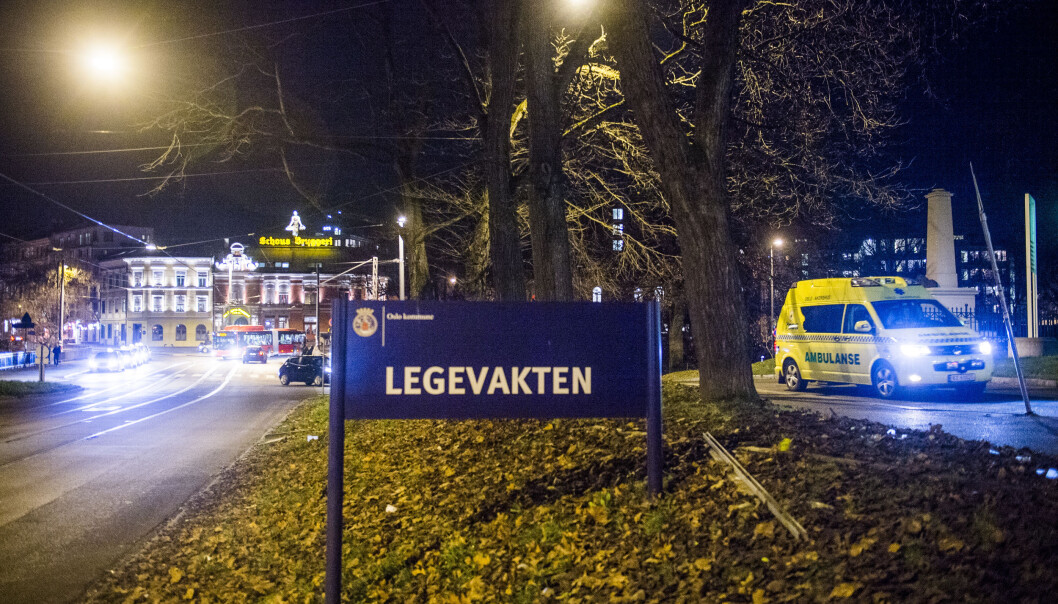 Ingen ble skadd da mannen gikk berserk på Legevakten. Ingen ble skadd da mannen gikk berserk på Legevakten.