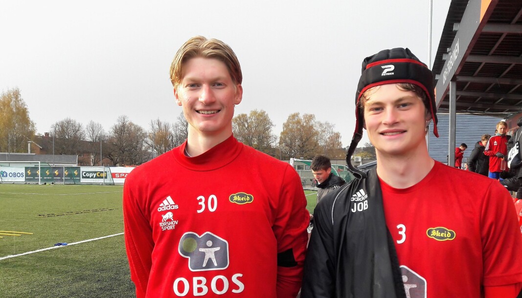 Keeper Kasper Lunde Ofstad (til venstre) og Jason Onsrud Buan fikk sin første seniorkamp mot Ullern. Buan imponerte med lange og presise innkast