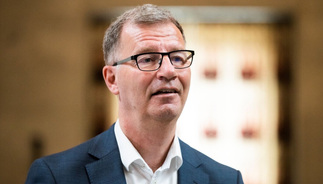 — Smitten i april var av en annen karakter enn den er nå. Det er først og fremst vaksineringen som er den store forskjellen, sier helsebyråd Robert Steen (Ap). — Smitten i april var av en annen karakter enn den er nå. Det er først og fremst vaksineringen som er den store forskjellen, sier helsebyråd Robert Steen (Ap).