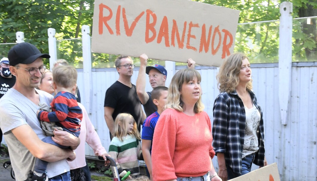 Det høres litt umusikalsk ut å ikke argumentere for at lokk burde være en god løsning også i Brynsbakken, mener skribenten. Det høres litt umusikalsk ut å ikke argumentere for at lokk burde være en god løsning også i Brynsbakken, mener skribenten.