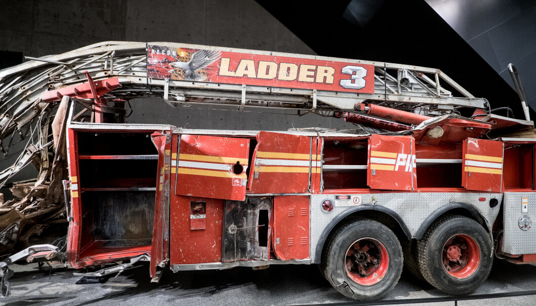 Brannbilen til Ladder 3 viser hvor hardt det gikk for seg den skjebnesvangre dagen for 20 år siden. Brannbilen til Ladder 3 viser hvor hardt det gikk for seg den skjebnesvangre dagen for 20 år siden.