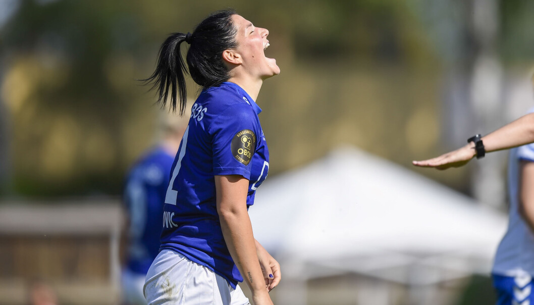 Dejana Stefanovic jubler over seieren mot Kolbotn. Endelig en kamp som gikk i Vålerengas favør. Dejana Stefanovic jubler over seieren mot Kolbotn. Endelig en kamp som gikk i Vålerengas favør.